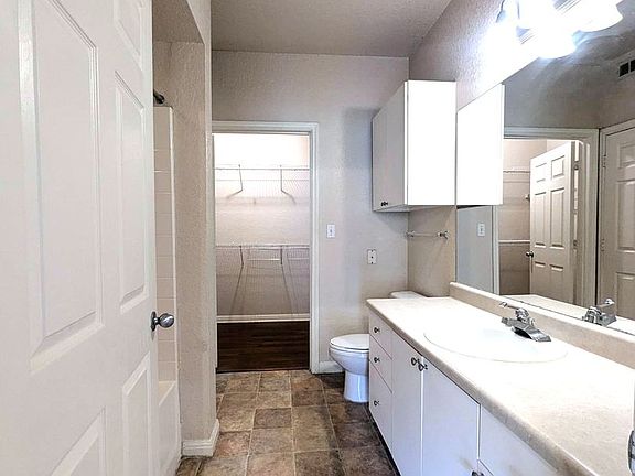 4th image of 911 N Orange Ave APT 313