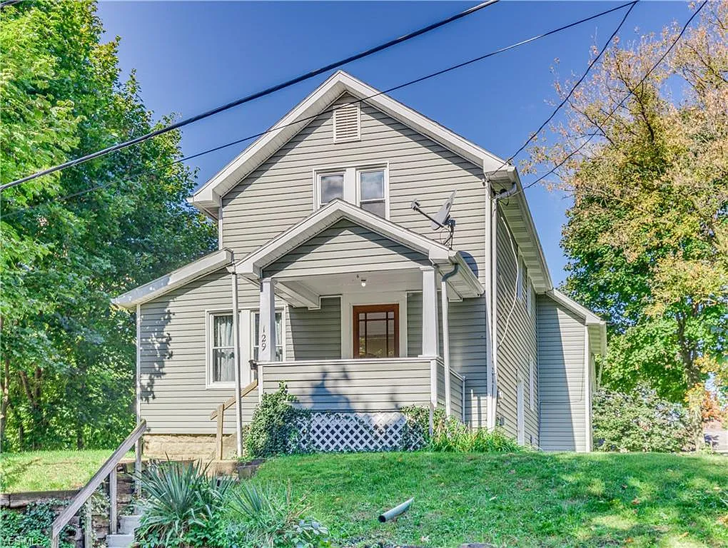 129 Fritz St photo 1
