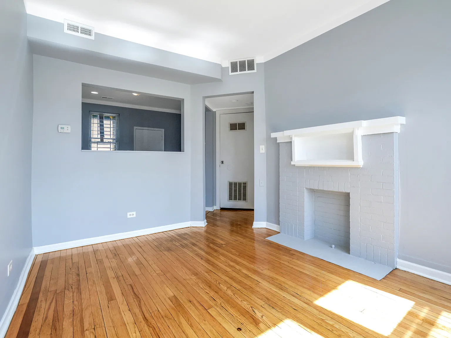 7255 South Calumet Avenue - 354 E 73rd, #3 — Photo 3