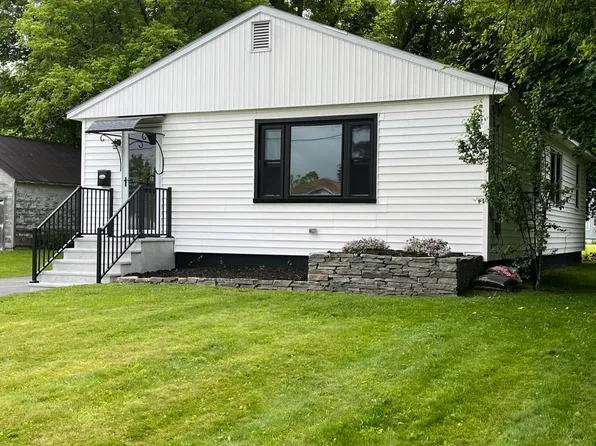 26 Versailles Ave, North Adams, MA 01247