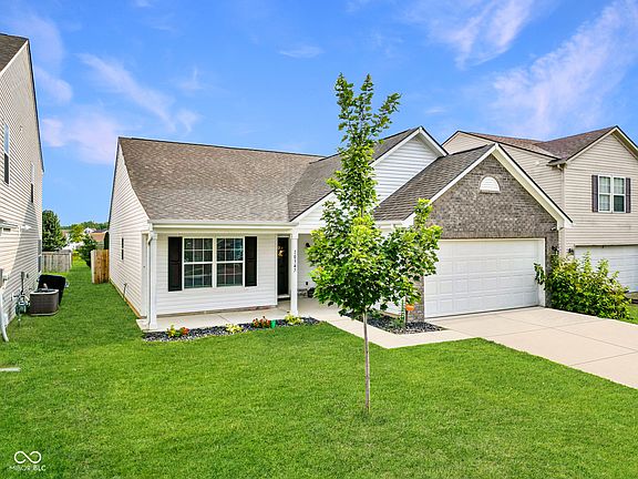 5th image of 10347 Lyric Dr