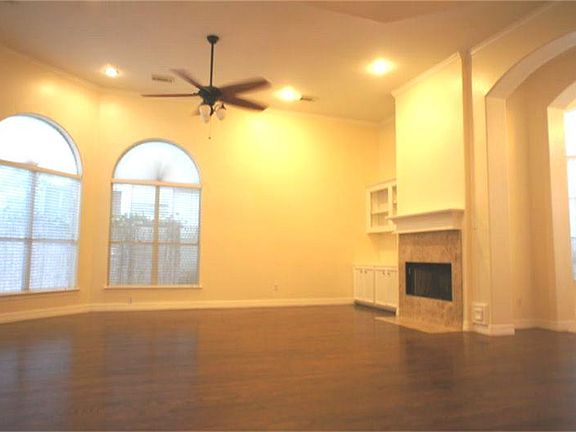 Lovely Living Space!