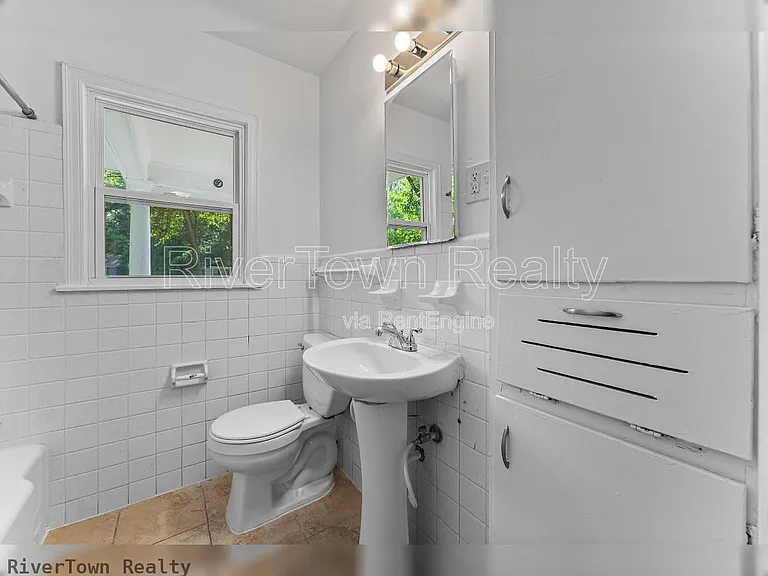 810 Indian Dr — Photo 14