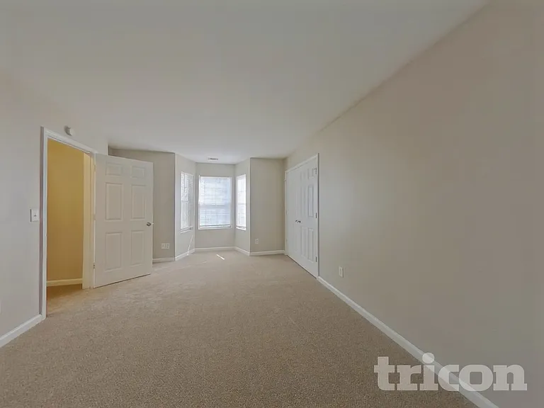 3912 Laurel Bend Dr — Photo 8