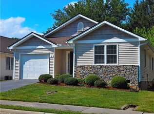 33 Tutor Ln, Brevard, NC 28712