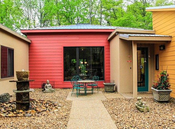 5th image of 2705 Pine Hill Dr