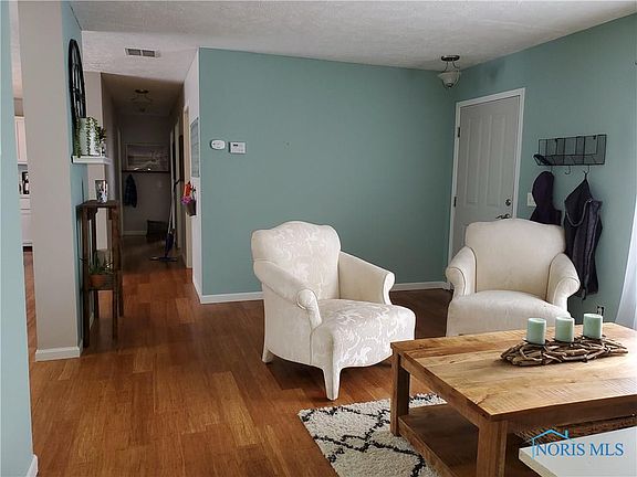 3rd image of 7205 Wilderness Dr E