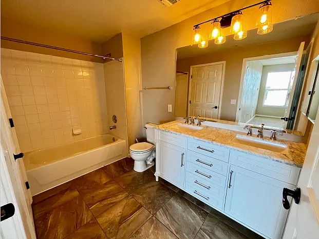 Second bathroom.