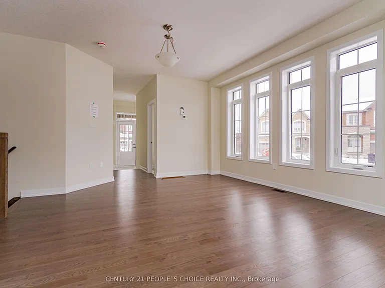 31 Garland Ave — Photo 7
