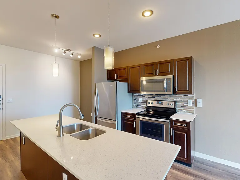 Residences at the Domain — Photo 46