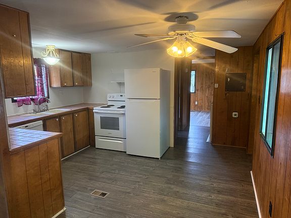 2nd image of 521 Hunt St