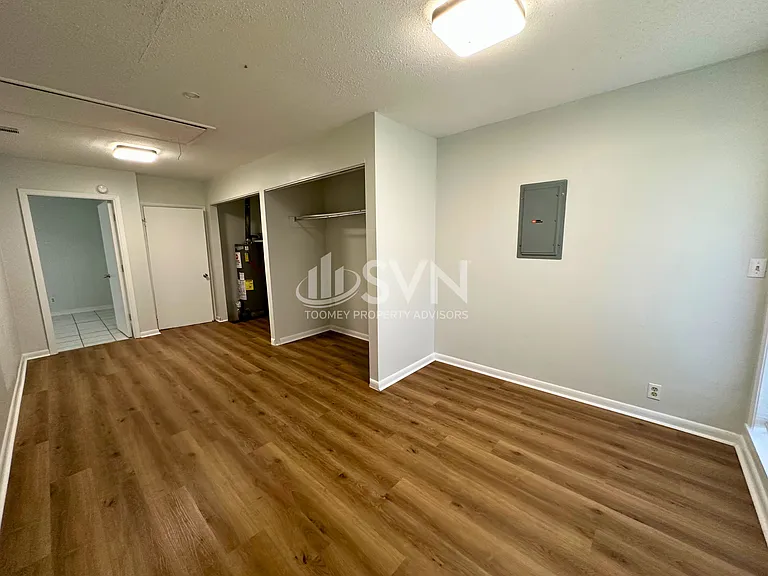 110 Windsor Dr — Photo 22