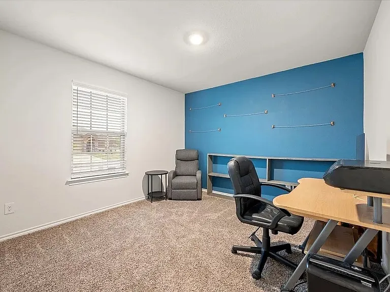 805 Fueller Dr — Photo 8