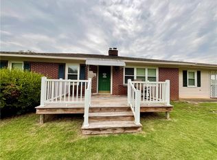 878 Pickett Post Rd, Walhalla, SC 29691