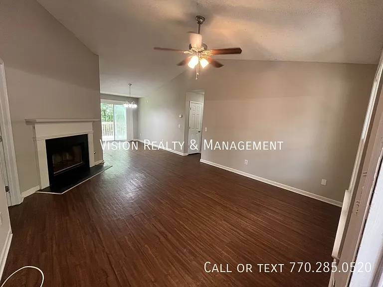 208 Wesley Chapel Rd — Photo 3