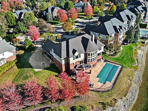 5th image of 18155 Peninsula Way