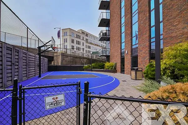Rented by The KCI Group | media 118