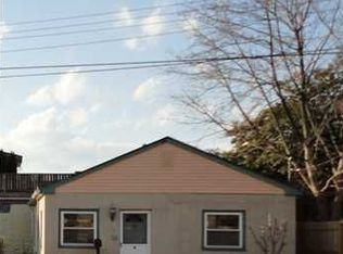 40 Jackson St, Highlands, NJ 07732