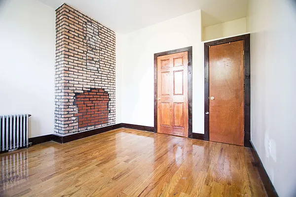 Rented by Nooklyn NYC LLC | media 28