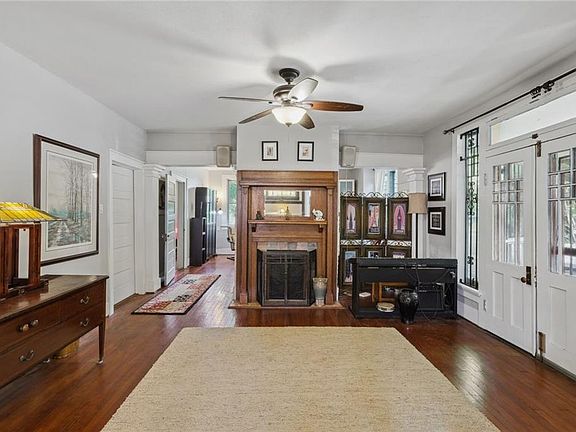 4th image of 606 Florida Blvd