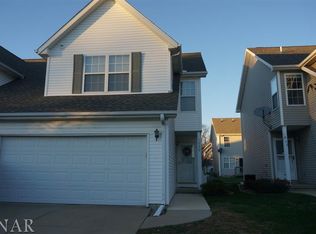 1220 Colonial Ave, Bloomington, IL 61701