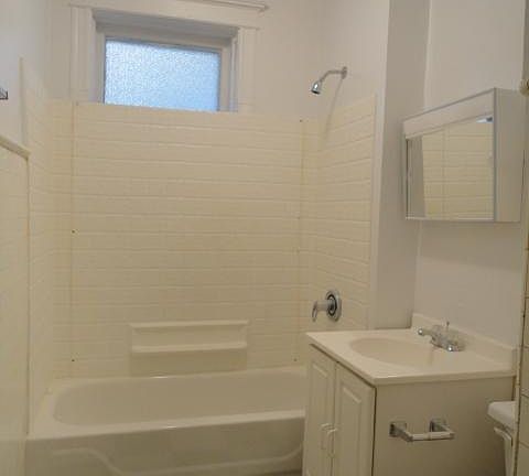 4th image of 5943 N Magnolia Ave #1J