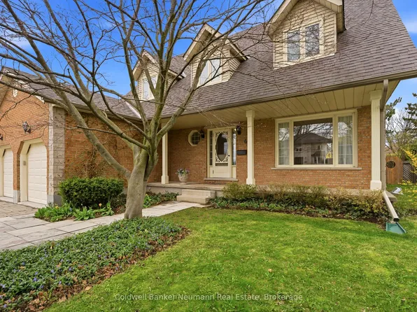 42 Hands Dr, Guelph, ON N1G 3H3
