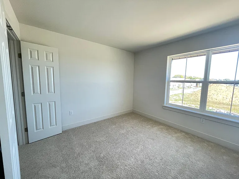 102 Larkin Dr — Photo 14