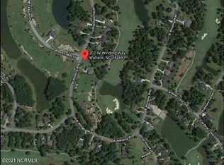 207 W Winding Way, Wallace, NC 28466