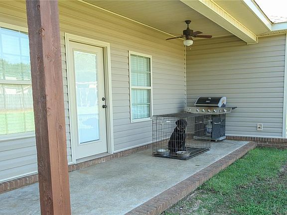 5th image of 111 Camellia Dr