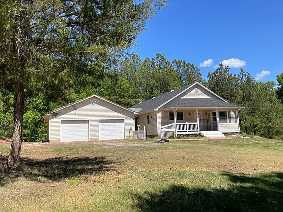 2nd image of 2481 Falkland Rd