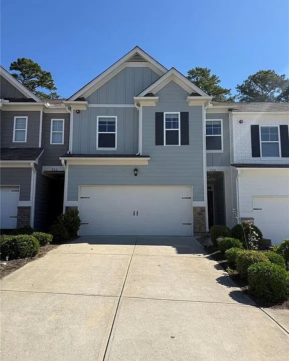 720 Woodstock Grove Dr