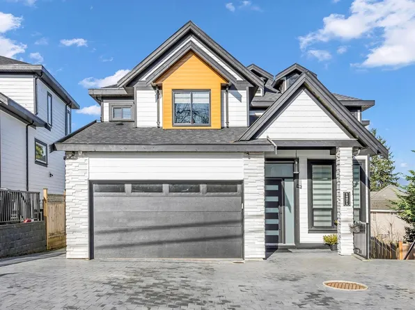 14271 Grosvenor Rd, Surrey, BC V3R 5E5