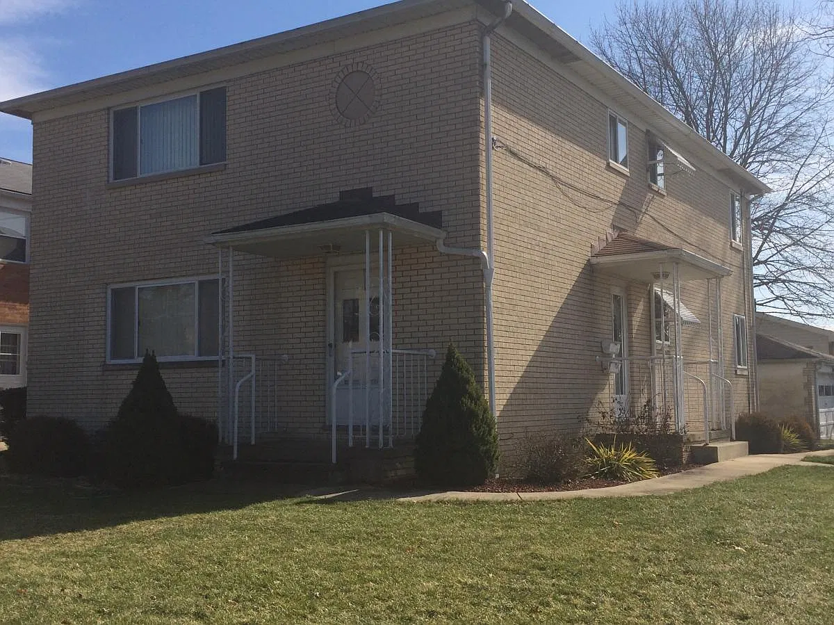 2 bed, 2184 sqft, $1,050 — Photo 2