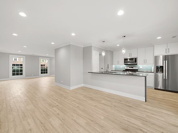 5th image of 1502 Pebble Creek Dr #11