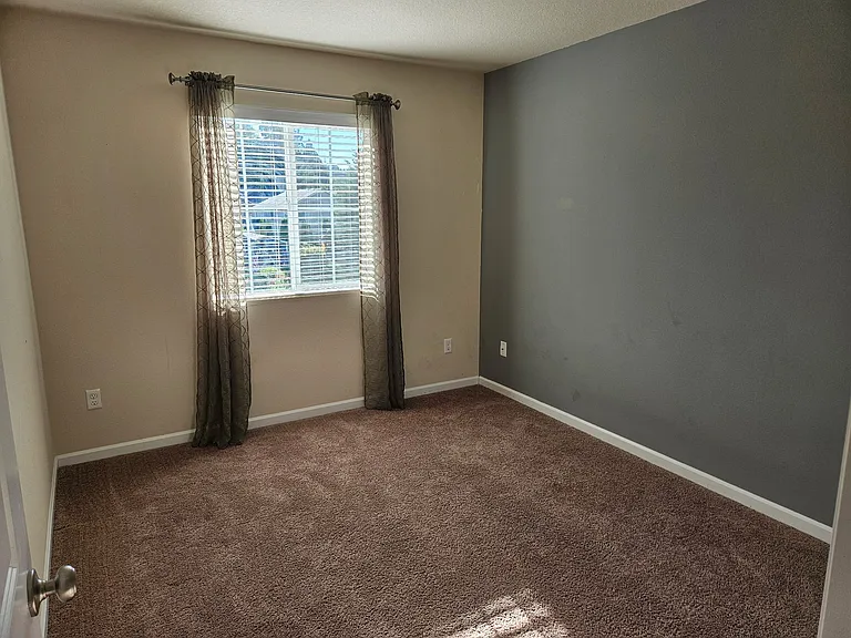51192 SW Klompen St — Photo 13