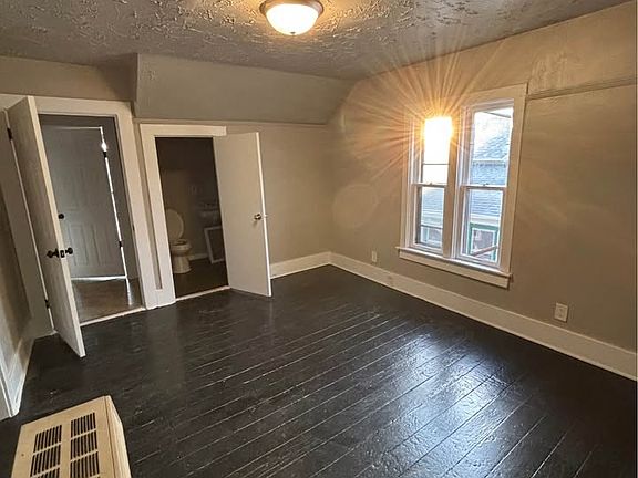 4th image of 347 W 14th Ave #A