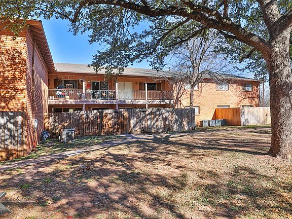 3rd image of 2600 Ivanhoe Ln