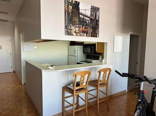 223 Bloomfield St APT 3B, Hoboken, NJ 07030