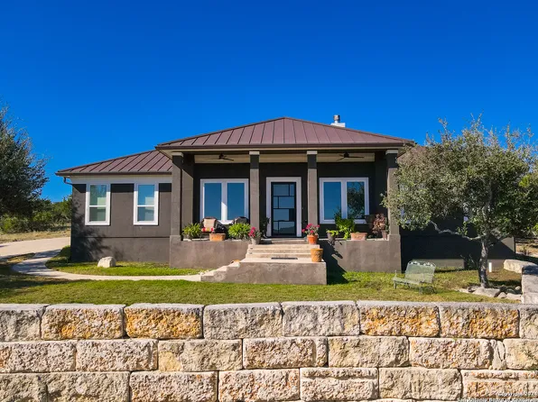 221 BENTWOOD DR, Spring Branch, TX 78070