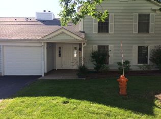 2161 Sunderland Ct APT 101-A, Naperville, IL 60565