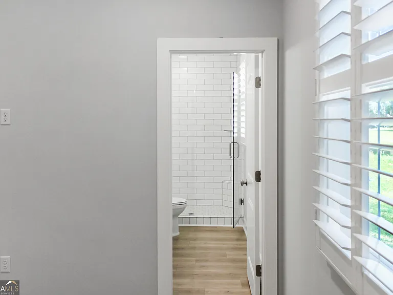 905 Wayne St — Photo 11