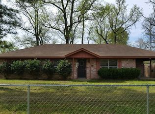 221 N Hill Ave, Shepherd, TX 77371