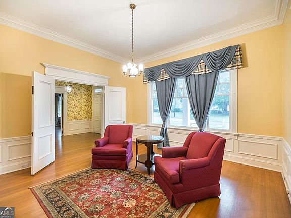 3rd image of 62 Indian Springs Dr