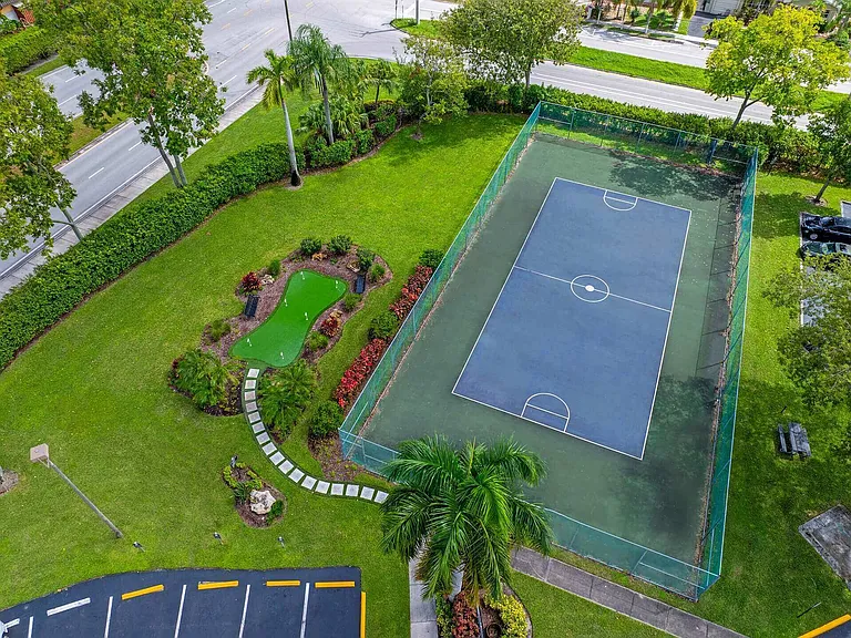The Luxe at Boca — Photo 19