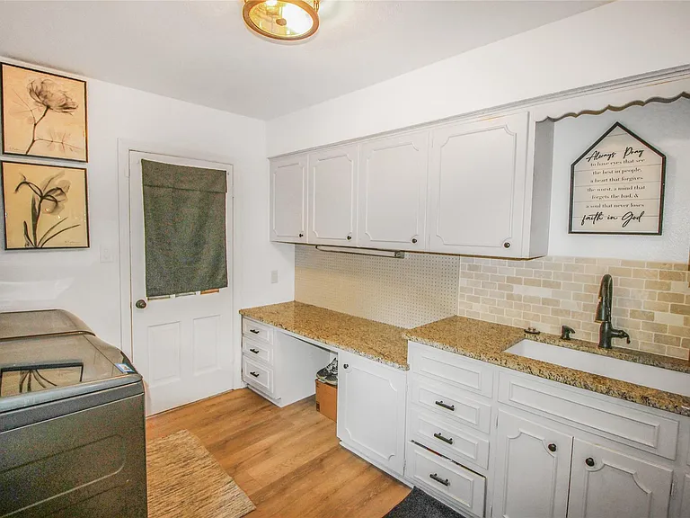 536 Oak Dr — Photo 14