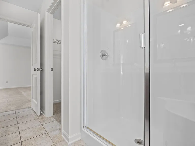 729 Lake Artesia Ln — Photo 35