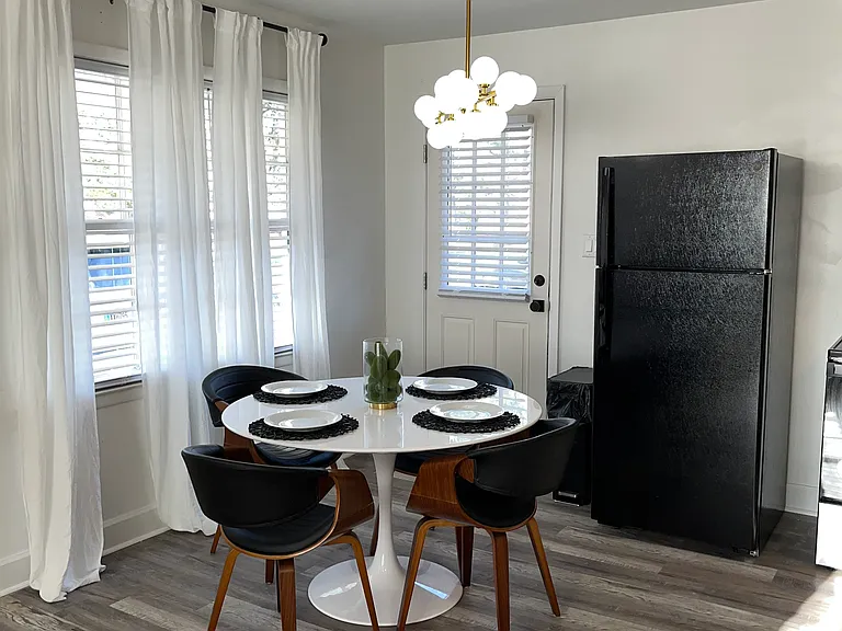 209 Chestnut St — Photo 4