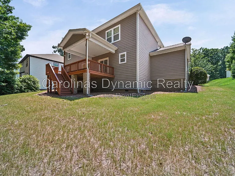 1912 Madeira Cir — Photo 31