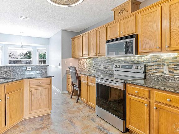 3rd image of 4949 Cedar Creek Ct